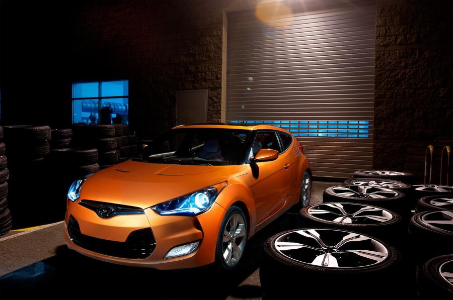  Hyundai Veloster 2011 года  (фото 24 из 184)